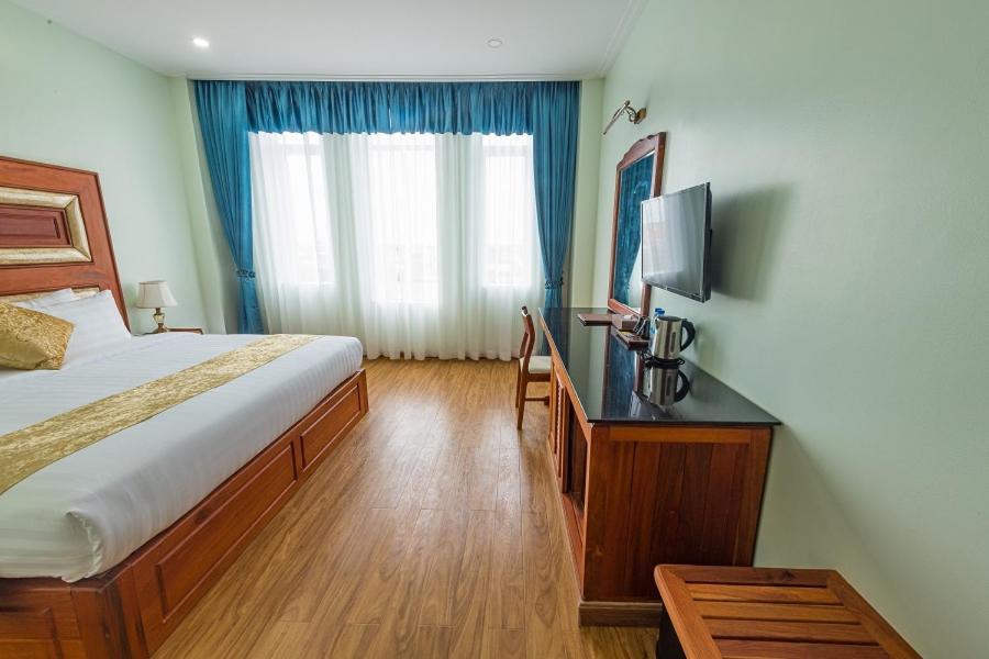 Kampong Thom Royal Hotel Bagian luar foto