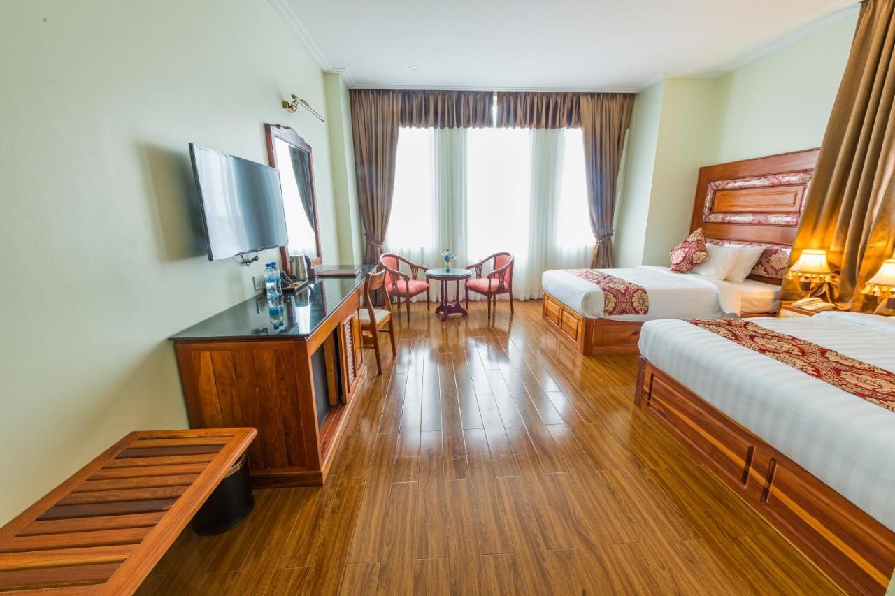 Kampong Thom Royal Hotel Bagian luar foto